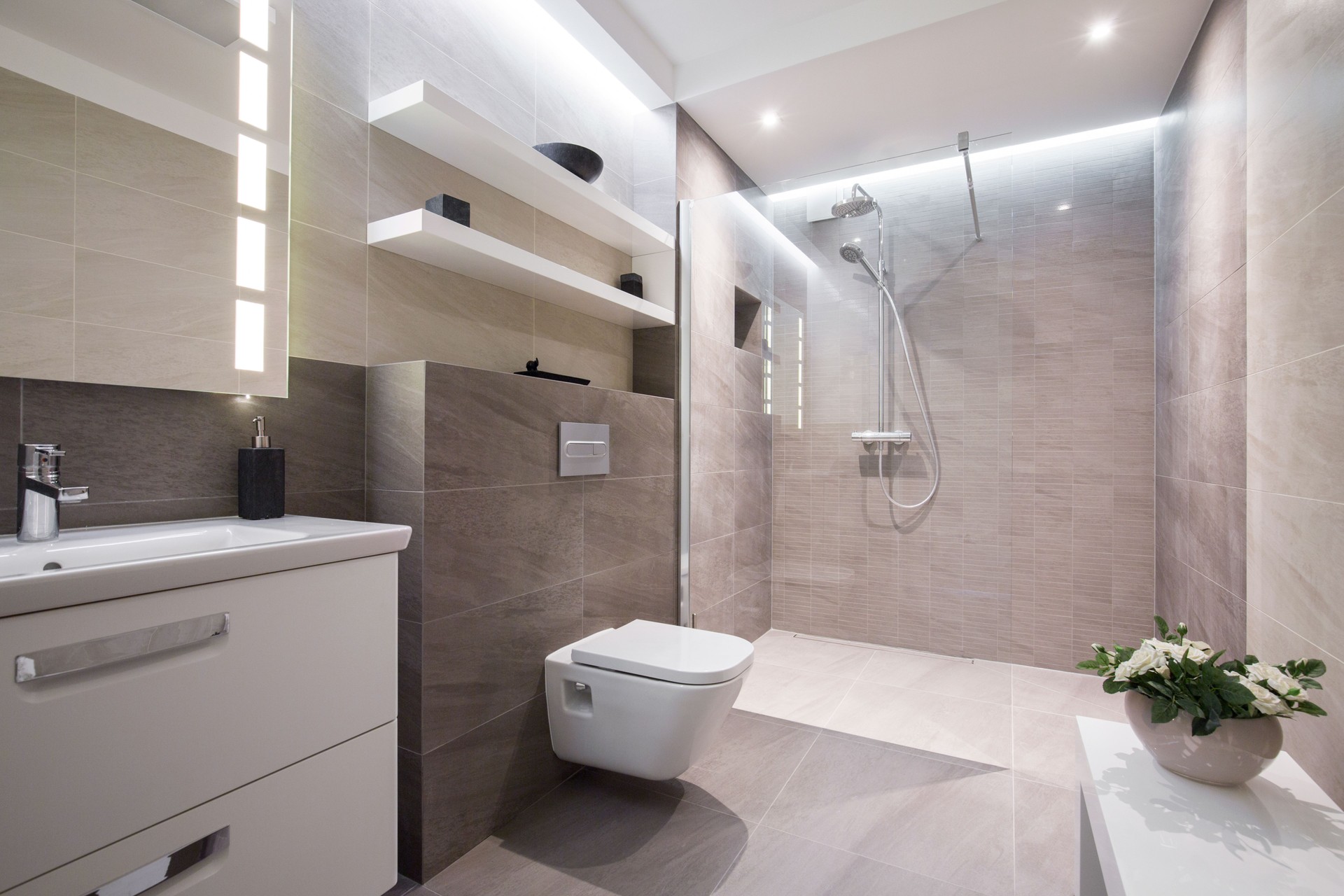 Exclusive modern bathroom